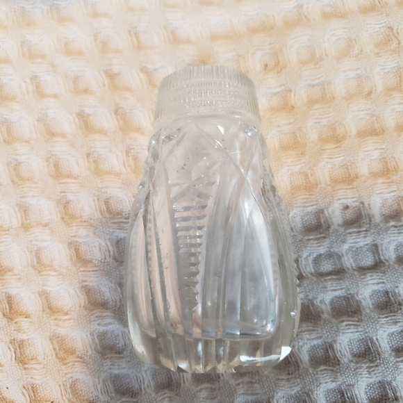 VINTAGE ANCHOR HOCKING COFFEE CREAMER AND SALT SHAKER - Picture 7 of 9